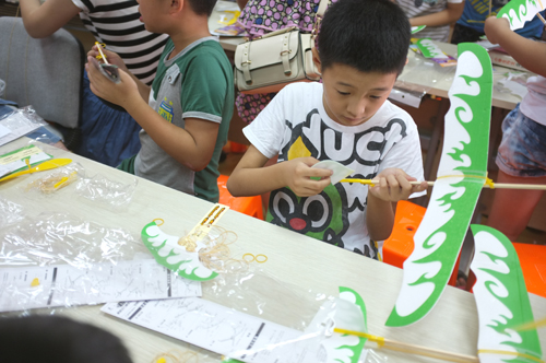 景德镇市青少年宫开展2013夏季艺术科技体验营