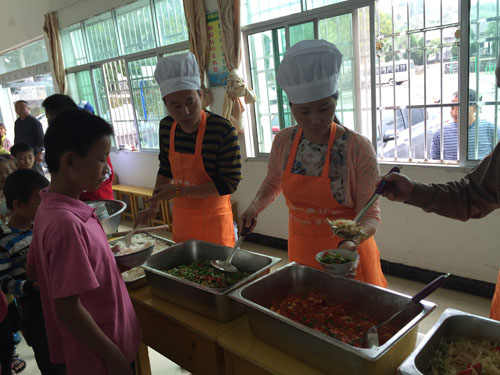 “爱在瓷都 蒙在春苗”——为留守儿童创造一片快乐天空