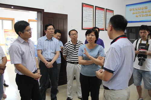 市委副书记梅亦就我市青年创业就业和青年社会组织建设等工作进行调研