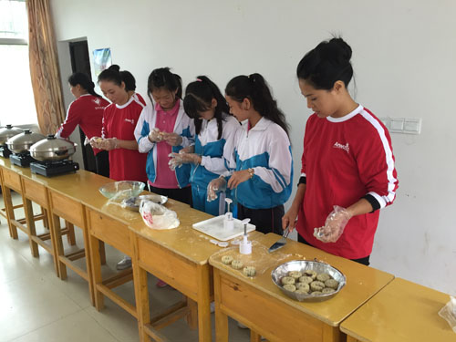 “爱在瓷都 蒙在春苗”——为留守儿童创造一片快乐天空