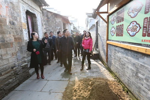 团省委年终“看亮点、找特色、比优势”巡回拉练活动在景进行