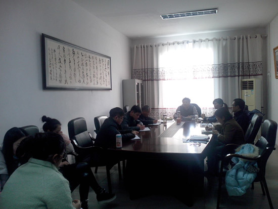 突出“三抓” 贯彻落实好全委会精神