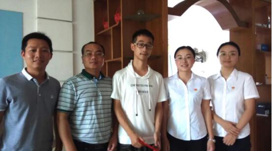 【青年文明号】团市委开展2018年“金秋助学·圆梦行动”