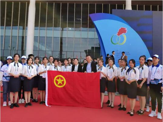 “小青花”志愿者热情服务2018瓷博会