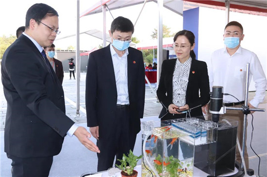 团中央青年发展部副部长方铁道来景参加会议并开展青创工作调研