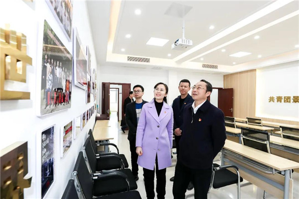 市委副书记王前虎到团市委机关调研指导