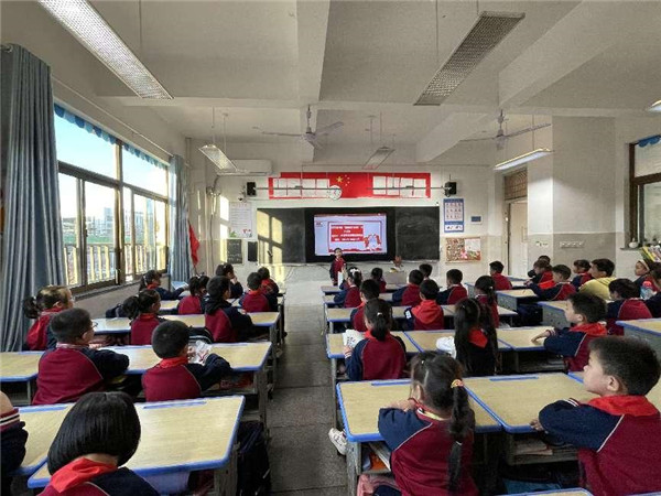 团市委开展“强国复兴有我”演讲比赛活动