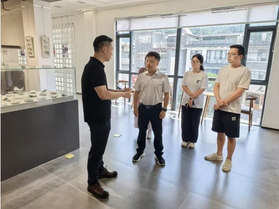 团市委调研学习教育整治任务落实