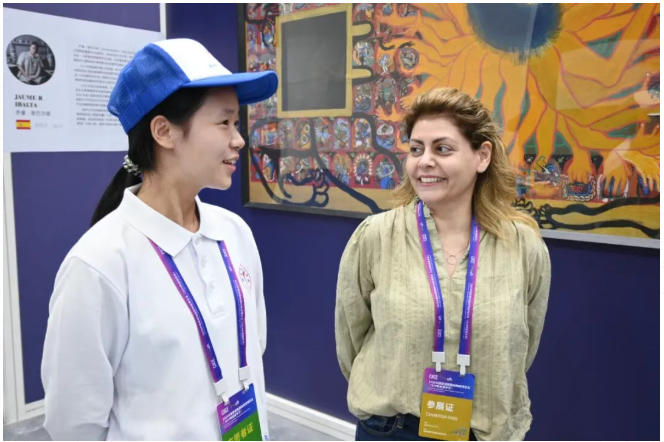 闪耀瓷博会,央媒专篇报道“小青陶”志愿服务身影