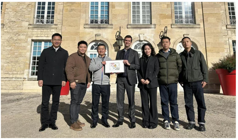 我市2名青联委员随江西青年代表团赴法开展“瓷上丝路”文化交流